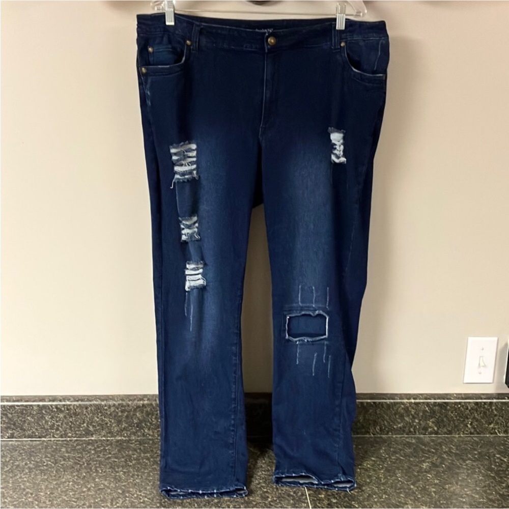 3/17  Denim 24/7 distressed skinny jeans 18wv